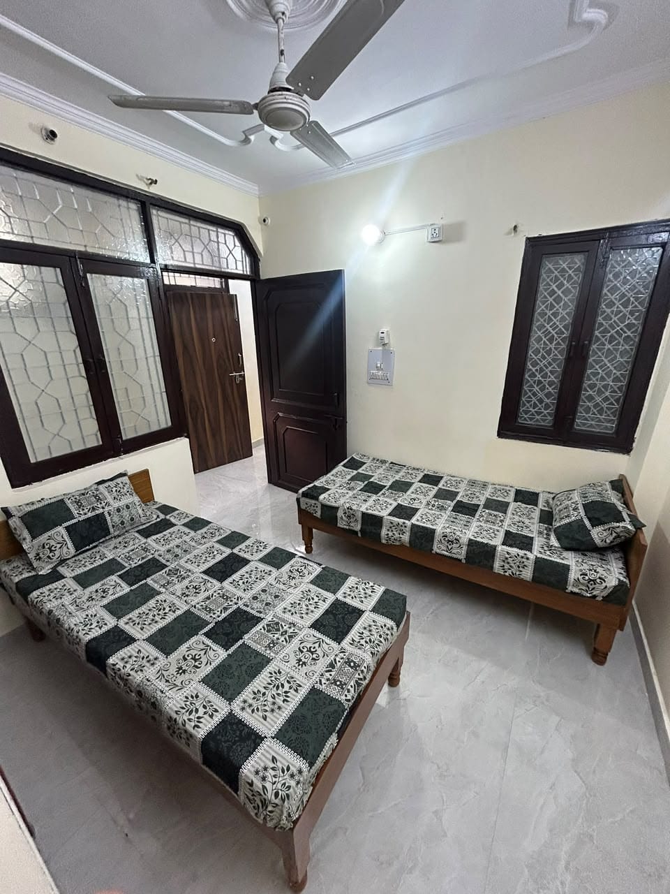Kowidaar Premium Room - Laxmi Nagar Photo 1